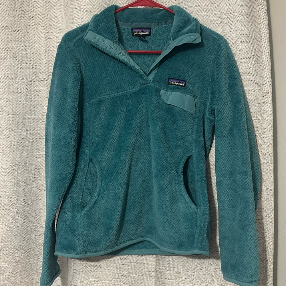 Patagonia pullover sweater